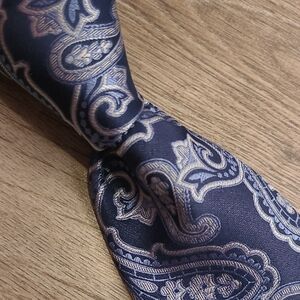 HUGO BOSS Italy Recent Metallic Navy Silver Paisley Skinny Mens Silk Tie‎ NEW
